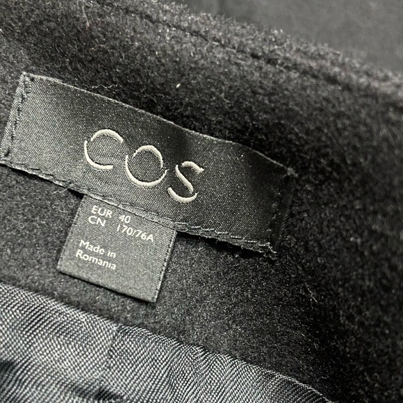 COS Belted Black Wool Pleated Wrap Skirt Size 6/8 Dark Academia Fall Winter Goth - Picture 8 of 9